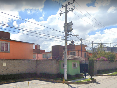 Casa en venta Avenida Del Trabajo 300-1103, Santa Cruz Atzcapotzaltongo, Toluca, México, 50010, Mex