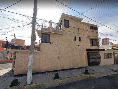 Casa en venta Avenida José María Morelos Y Pavón 706b, Barrio San Sebastián, Toluca, México, 50150, Mex