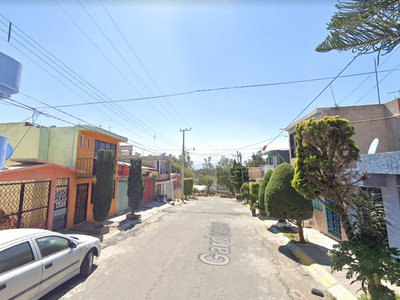 Casa en venta Calle Gardenias 7b, Fraccionamiento Izcalli Ixtapaluca, Ixtapaluca, México, 56566, Mex