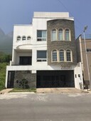 doomos. casa en venta con vista panorámica en cumbres 4to sec