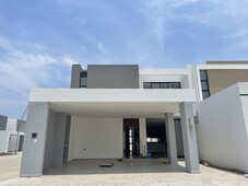 doomos. lomas del dorado, casa en venta con recámara en planta baja, área de tv y estudio, iv