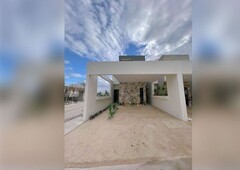 Townhouse de 2 Recámaras y estudio en venta en Privada en Dzitya Mérida