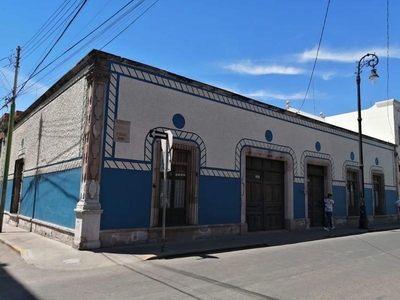 casa de 1 planta en VENTA en el CENTRO Aguascalientes con 7 habitacione
