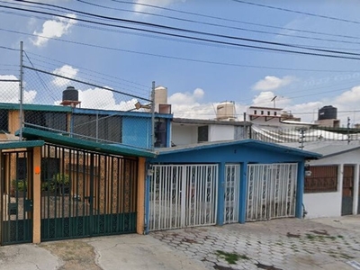 Casa en venta Calle Otumba 58-88, Centro Urbano, Fraccionamiento Cumbria, Cuautitlán Izcalli, México, 54740, Mex