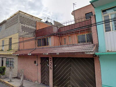 Casa en venta Calle Trece 226, Mz 023, Esperanza, Nezahualcóyotl, Estado De México, México