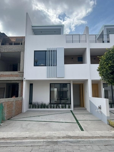 CASA EN VENTA CON 3 RECAMARAS EN FRACC DOLCE BIANCA CUATLANCINGO