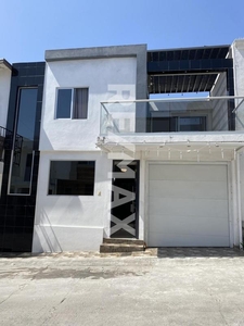 Casa en Venta Jardines de Aguacaliente Tijuana