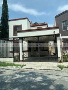 Renta Casa Paseo De Cumbres 2 Sector En Monterrey