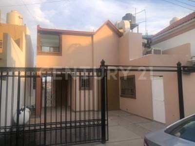 SE VENDE CASA EN HERRADURA LA SALLE