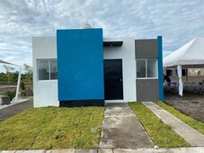 se vende casa tecoman colima santa fe