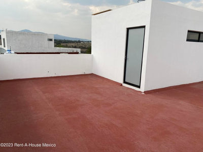 Casa Con Roof Garden, Sala De Tv. Grand Preserve Juriquilla, Renta