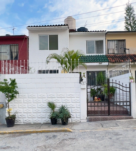 Casa En Venta En La Misión (15min Adelante De La Calera) | 3 Recs, 2 Baños, Garage Y Patio