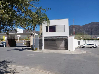 Renta Casa Carretera Nacional En Monterrey