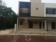 CASA EN VENTA EN CANCUN RESIDENCIAL CON