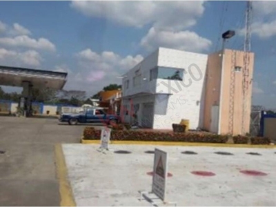Bomba de gasolina con Edificios en REMATE, Tapachula; Chiapas.
