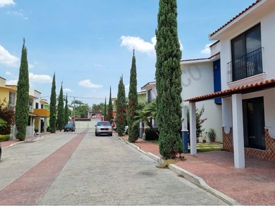 Casa amueblada o sin amueblar en el Fraccionamiento privado Villas Santa María (Col. Campanario)