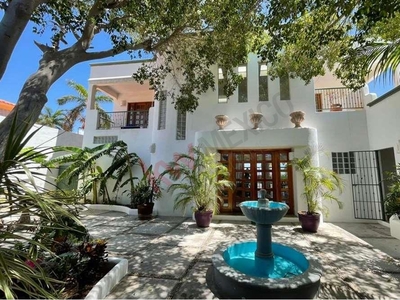 Casa en venta con Alberca y vista totalmente hacia el mar en San Carlos 147 almejas.