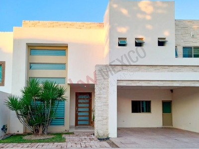 Casa en venta en la primera cerrada de Las Trojes, Rincón Las Trojes, Torreón, Coahuila