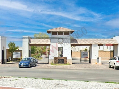 Renta casa parcialmente amueblada en circuito cerrado, Villa Romana, Sector Las Quintas, Torreón, Coahuila