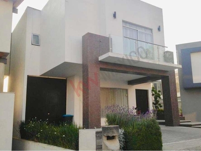 VENTA DE CASA EN RESIDENCIAL LA LOMA - JUNTO AL CLUB DE GOLF LOS ENCINOS - LERMA