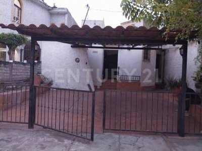 Casa en Venta en Fracc. Arboledas, Colima