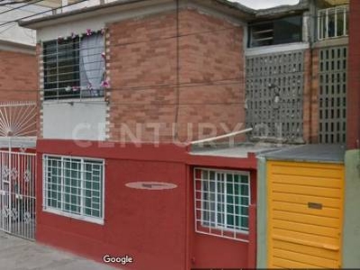 Se vende casa Duplex en Valle de Aragón, Nezahualcóyotl, Estado de México