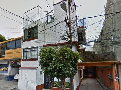 Casa En Remate Bancario De Contado, Santa Ursula Coapa, Coyoacan, Cdmx