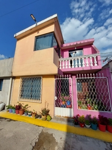 Casa En Venta Rincón De San Lorenzo Toluca,3 Recamaras,3 Baños,1 Estacionamiento