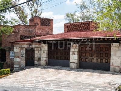 Magnifica casa estilo mexicano en exclusiva zona