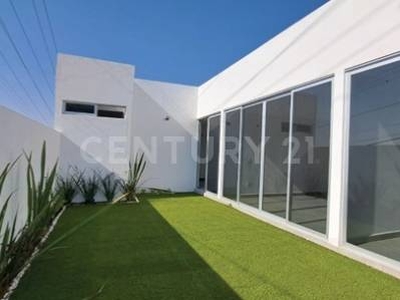 CASA EN VENTA EN BURGOS TEMIXCO MORELOS $8.500,000.00 MXN