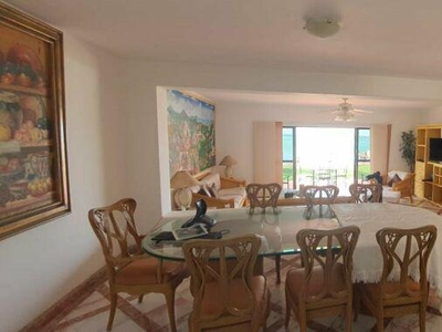 Casa de Tres Niveles En Renta Isla dorada Cancun Amplios Espacios