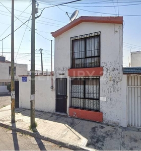 Casa en venta a en Puebla, Zona Satelite Magisterial, contado o crédito.
