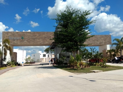 Doomos. casa en venta en Mérida, 3 habits, piscina, ameniades- bonita privada