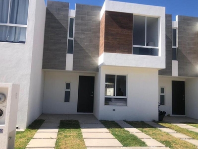 Doomos. Venta de Casa en Fraccionamiento Villa de Pozos