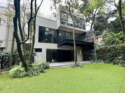 Moderna Casa En Condominio Con Jardín En Renta Vista Hermosa