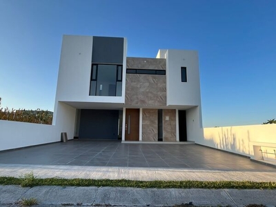 VENTA CASA NUEVA EN FRACCIONAMIENTO TRES MARÍAS MORELIA CAS 3898 BR/RS