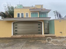 doomos. casa en renta fraccionamiento paraíso coatzacoalcos