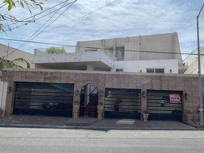 Casa en venta en Fuentes del Valle en San Pedro Garza García
