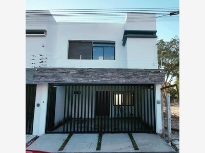 Casa en venta en Plan de Ayala,Zona Norte Poniente de Tuxtla Gutiérrez.