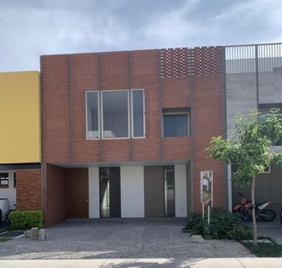 Casa en Venta en Solares 