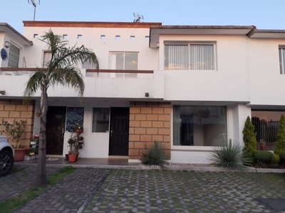 VENTA DE CASA A 25 MINUTOS DE SANTA FE 3 RECAMARAS