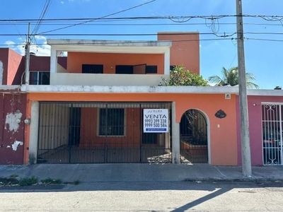 VENTA DE CASA EN FRANCISCO DE MONTEJO, CERCA DE PLAZA GALERIAS.