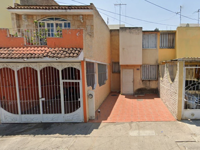 Casa En Remate Bancario En Hacienda Candelaria , Plutarco, Giadalajara, Jalisco -ngc
