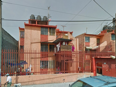 Departamento De Entrega Inmediata En Iztacalco, Con Posesión