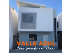 doomos. casa en venta residencial valle azul, apodaca 1,350 mdp