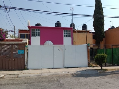 Casa en renta Calle Río Coatzacoalcos, Fraccionamiento Colinas Del Lago, Cuautitlán Izcalli, México, 54744, Mex