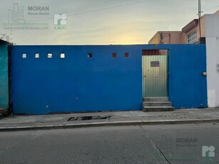 Doomos. Casa en calle Colón, Col Rafael Hdez. Ochoa, Coatzacoalcos, Ver.