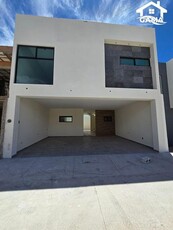 Doomos. Hermosa Casa En Venta Fraccionamiento Residencial