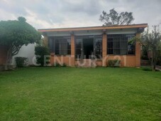 hermosa casa en hacienda la alborada