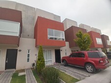 se renta casa en toscana toluca salida rapida a cdmx